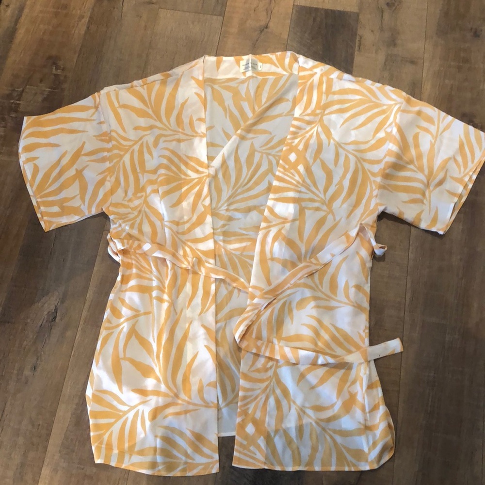 New w/o tags Maison Du Soir kimono.